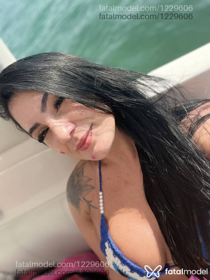 Acompanhante mulher morena (o) de olhos castanhos - Mirella