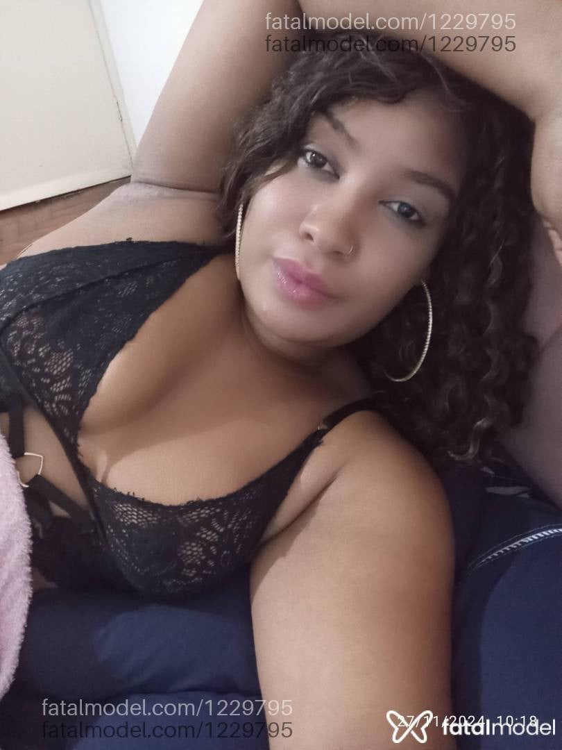 Acompanhante mulher morena (o) de olhos castanhos em Teófilo Otoni - Vick Aguiár