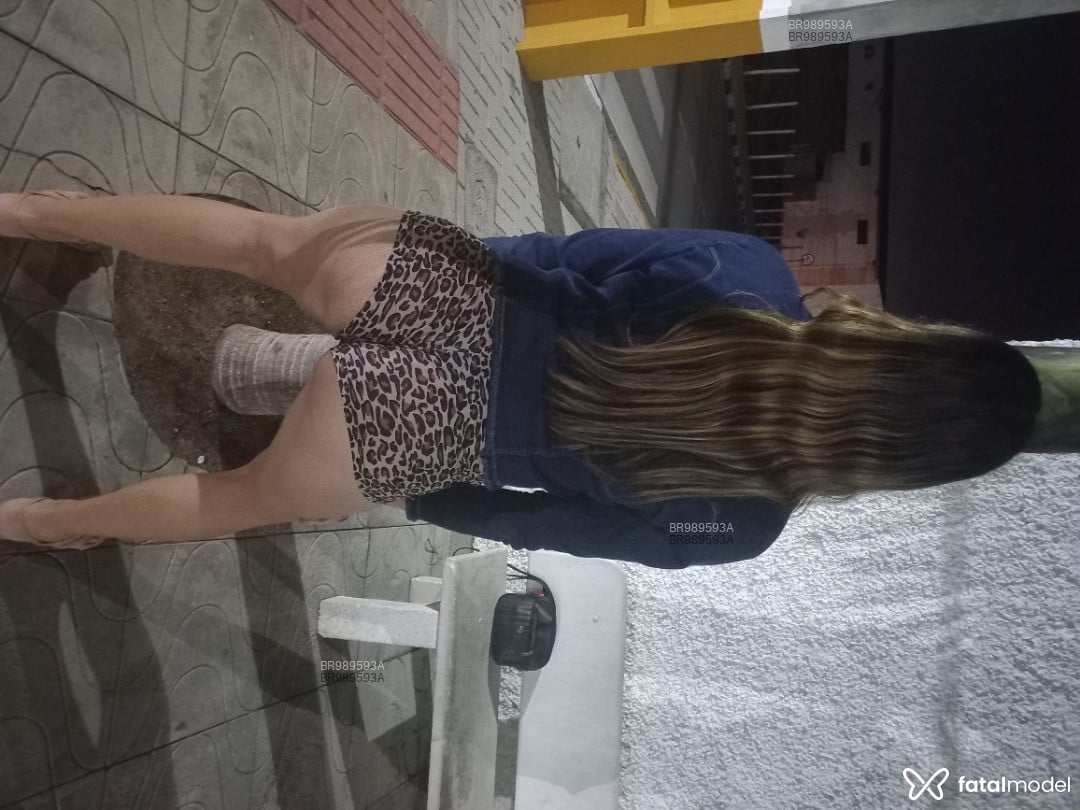 Acompanhante mulher trans com cabelo castanho de olhos castanhos em Tubarão Acompanhante mulher trans com cabelo castanho de olhos castanhos em Tubarão - EDUARDA LEITE