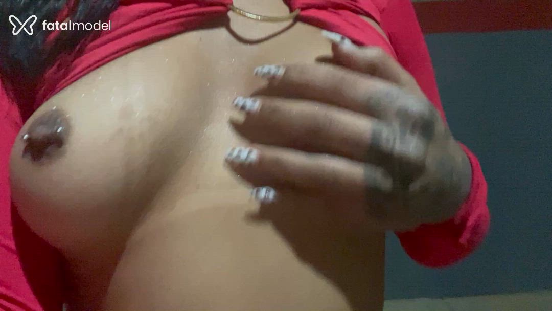 Acompanhante travesti morena (o) de olhos castanhos - Sophie Brito