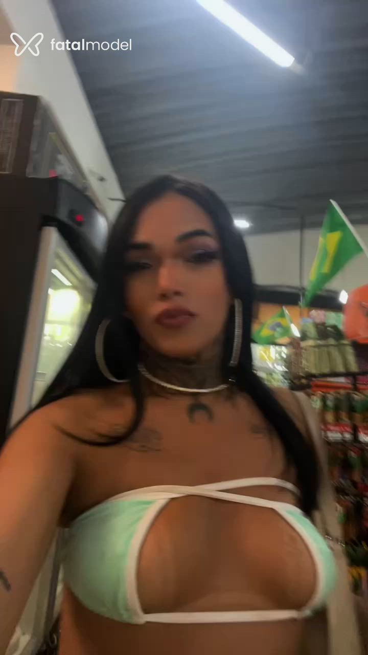 Acompanhante travesti morena (o) de olhos castanhos - Sophie Brito