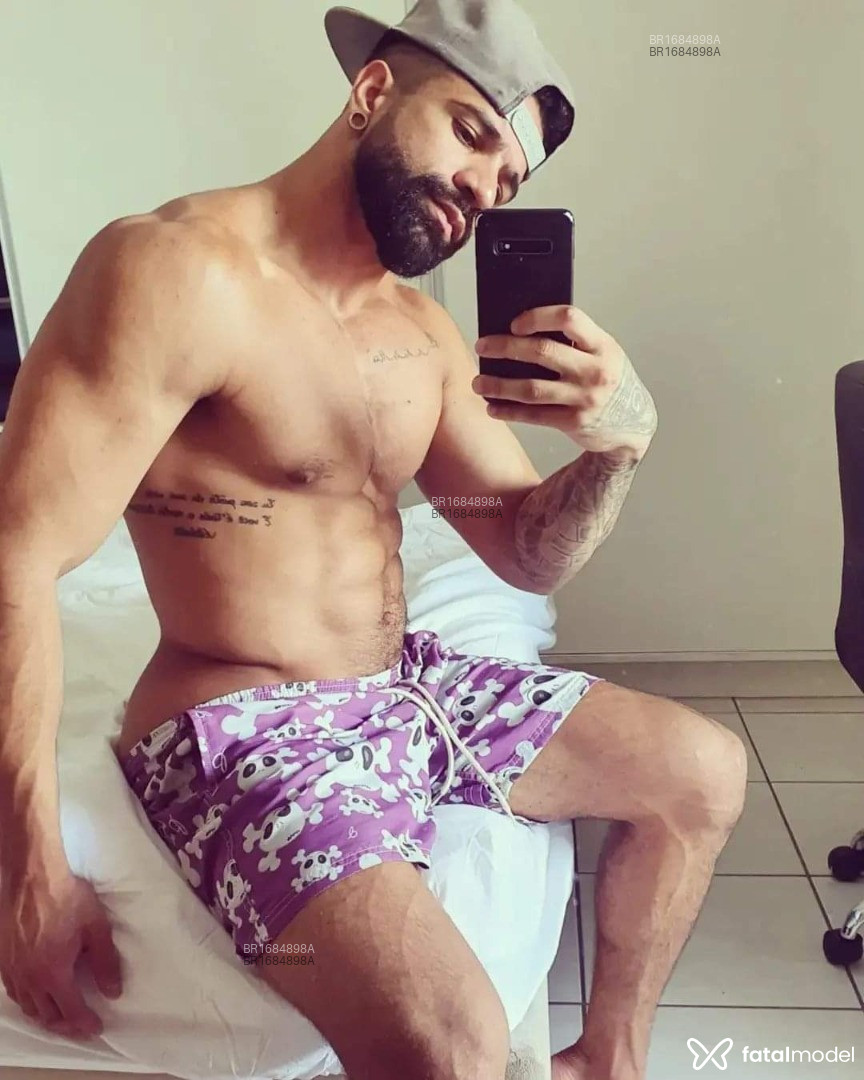 Acompanhante homem morena (o) de olhos pretos em São Paulo Acompanhante homem morena (o) de olhos pretos em São Paulo - John mineirinho