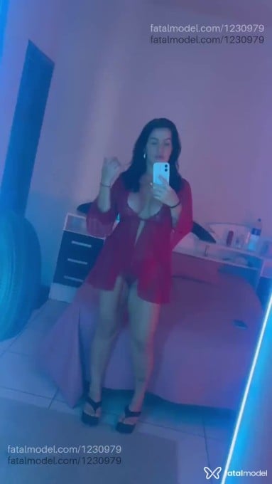 Acompanhante mulher morena (o) de olhos castanhos - Pâmella Medeiros Acompanhante mulher morena (o) de olhos castanhos - Pâmella Medeiros