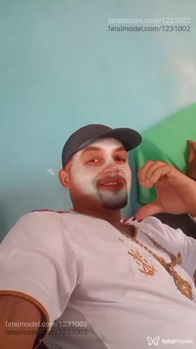 Acompanhante homem com cabelo castanho de olhos castanhos em Cabo Frio - Dom
