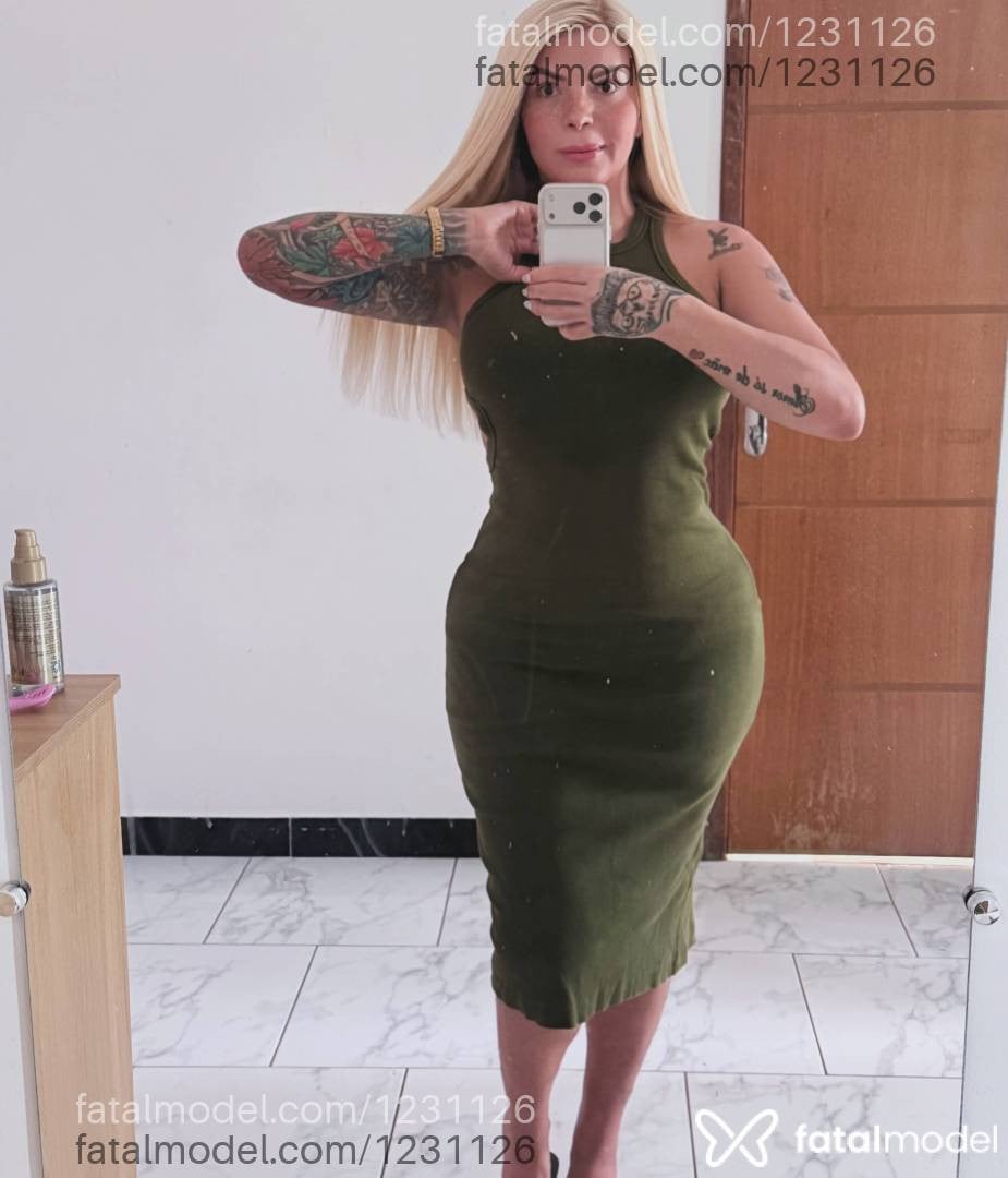 Acompanhante mulher trans loira (o) de olhos castanhos - Camilla schimith