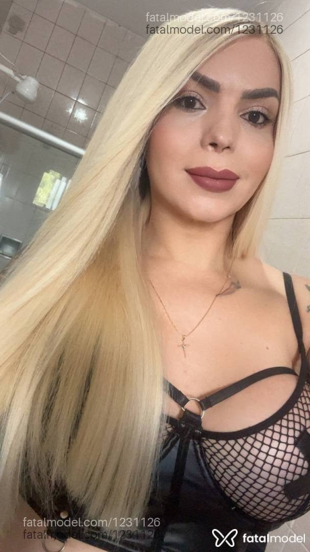 Acompanhante mulher trans loira (o) de olhos castanhos - Camilla schimith