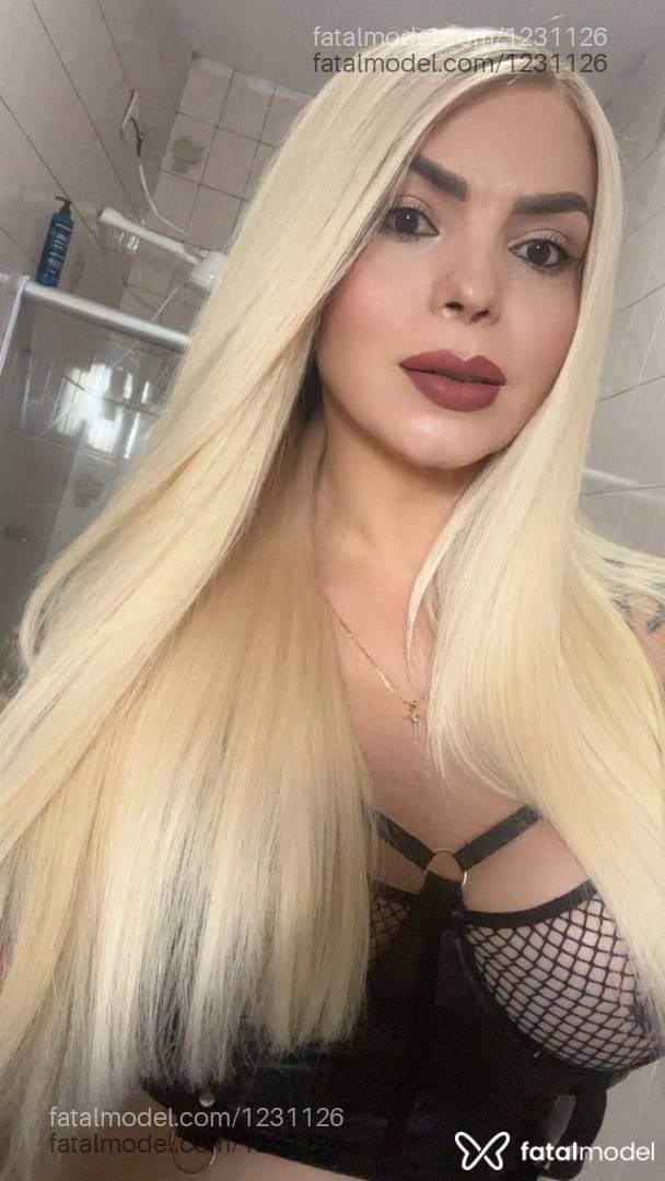 Acompanhante mulher trans loira (o) de olhos castanhos - Camilla schimith