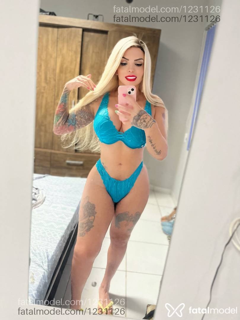 Acompanhante mulher trans loira (o) de olhos castanhos - Camilla schimith