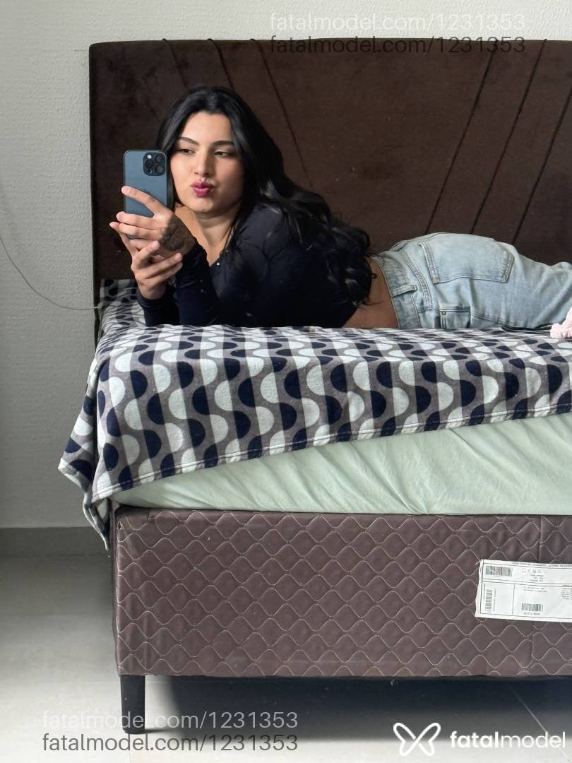 Acompanhante mulher com cabelo castanho de olhos castanhos em Frederico Westphalen - Fernanda Medeiros