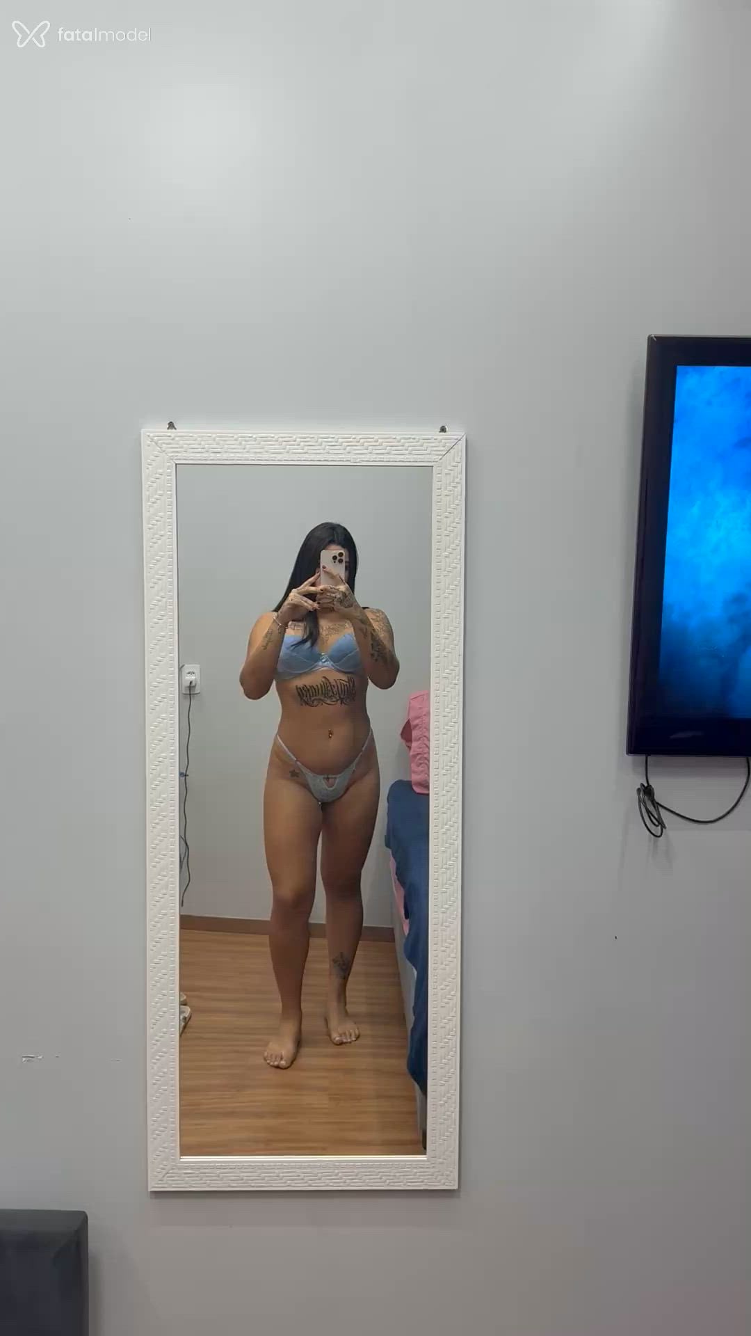 Acompanhante mulher com cabelo castanho de olhos castanhos - Fernanda Medeiros