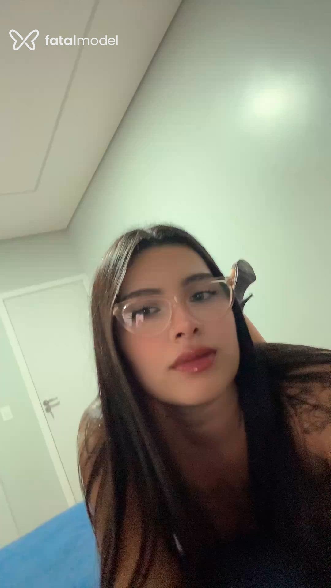 Acompanhante mulher com cabelo castanho de olhos castanhos - Fernanda Medeiros