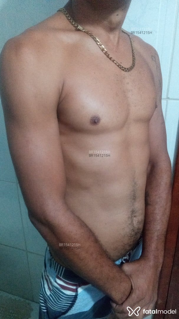 Acompanhante homem com cabelo castanho de olhos castanhos em Rio das Ostras Acompanhante homem com cabelo castanho de olhos castanhos em Rio das Ostras - Richard