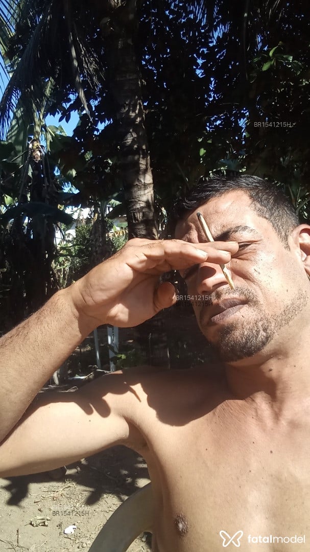 Acompanhante homem com cabelo castanho de olhos castanhos em Rio das Ostras Acompanhante homem com cabelo castanho de olhos castanhos em Rio das Ostras - Richard