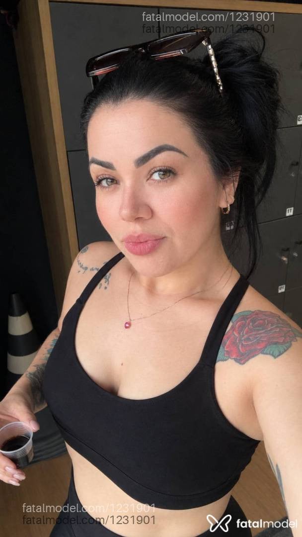 Acompanhante mulher morena (o) de olhos mel - Luiza Ayme