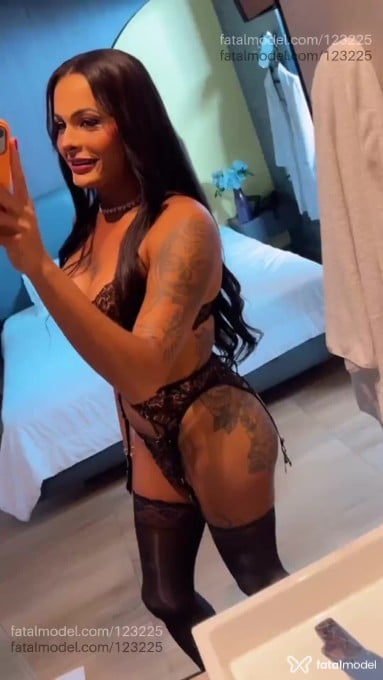 Acompanhante mulher trans com cabelo castanho de olhos pretos em Uberaba - Danny lima