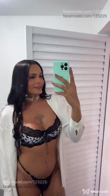 Acompanhante mulher trans com cabelo castanho de olhos pretos em Uberaba - Danny lima