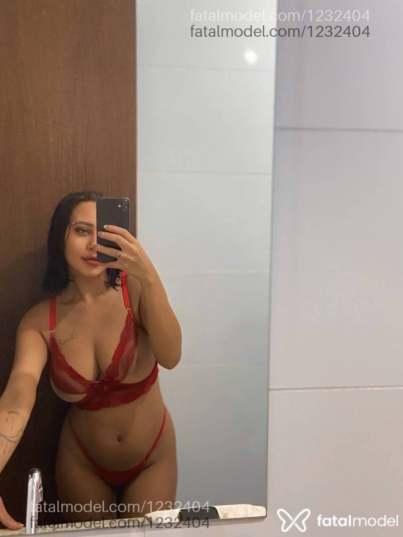 Acompanhante mulher morena (o) de olhos verdes - Gabriela Amanda