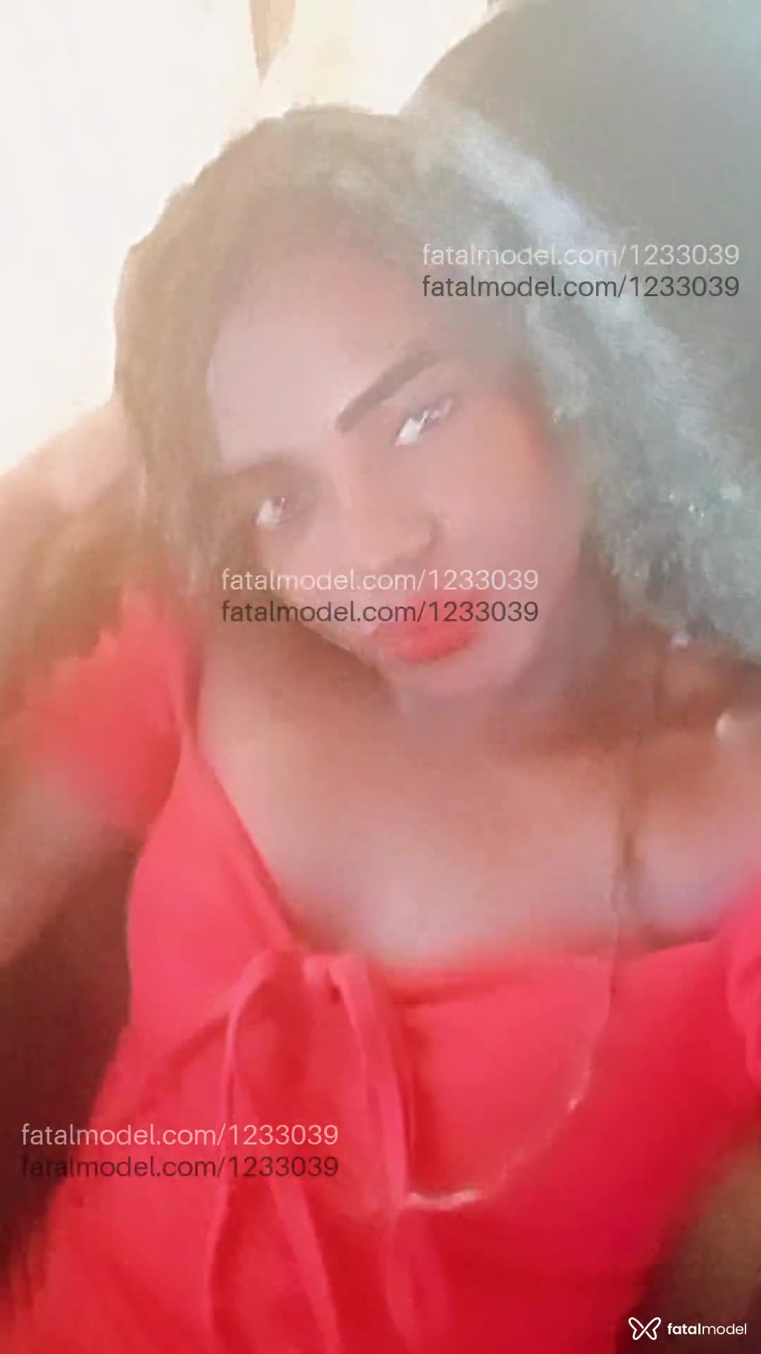 Acompanhante mulher trans loira (o) de olhos castanhos em Dom Eliseu - Laísfaztudo