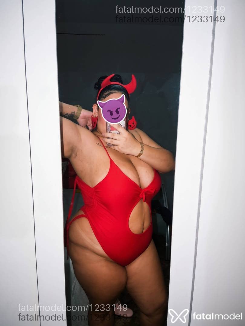 Acompanhante mulher morena (o) de olhos castanhos - Morena Sammy