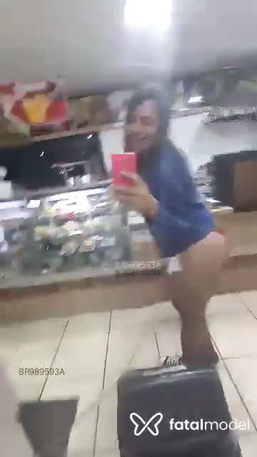Acompanhante mulher trans com cabelo castanho de olhos castanhos em Tubarão Acompanhante mulher trans com cabelo castanho de olhos castanhos em Tubarão - EDUARDA LEITE