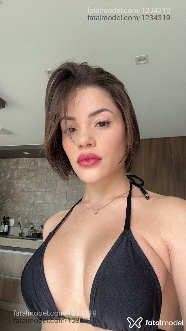 Acompanhante mulher com cabelo castanho de olhos pretos em Ribeirão Preto - Sarah Castro