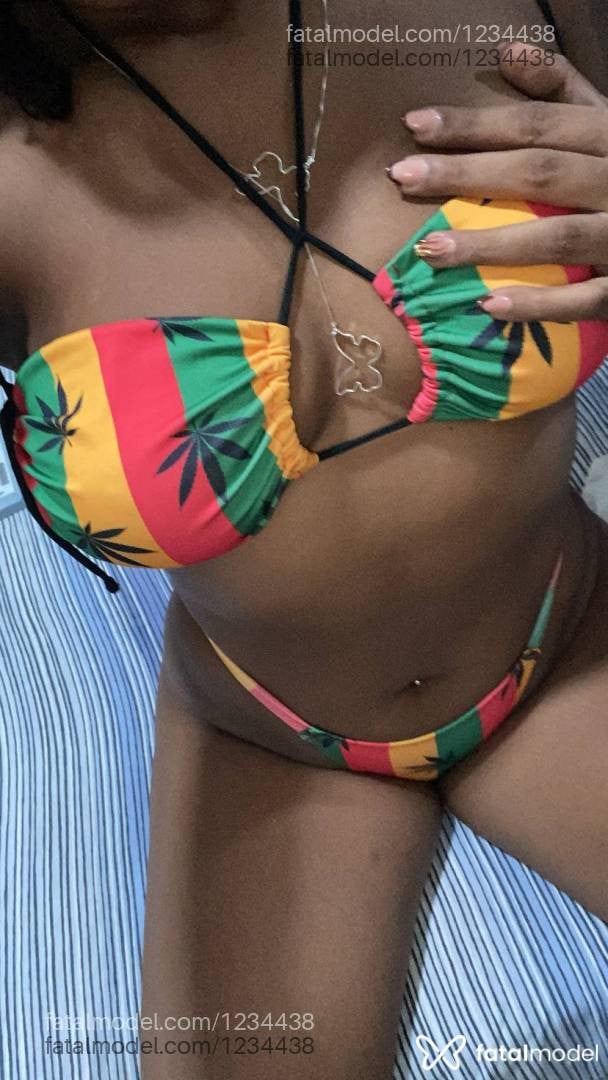 Acompanhante mulher com cabelo castanho de olhos castanhos - Bruna santos