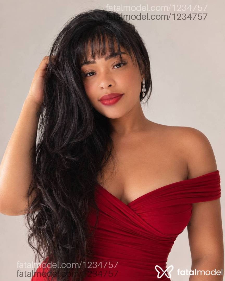 Acompanhante mulher morena (o) de olhos pretos - Carol
