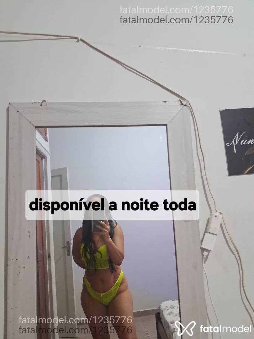 Acompanhante mulher com cabelo castanho de olhos pretos - Yasmim