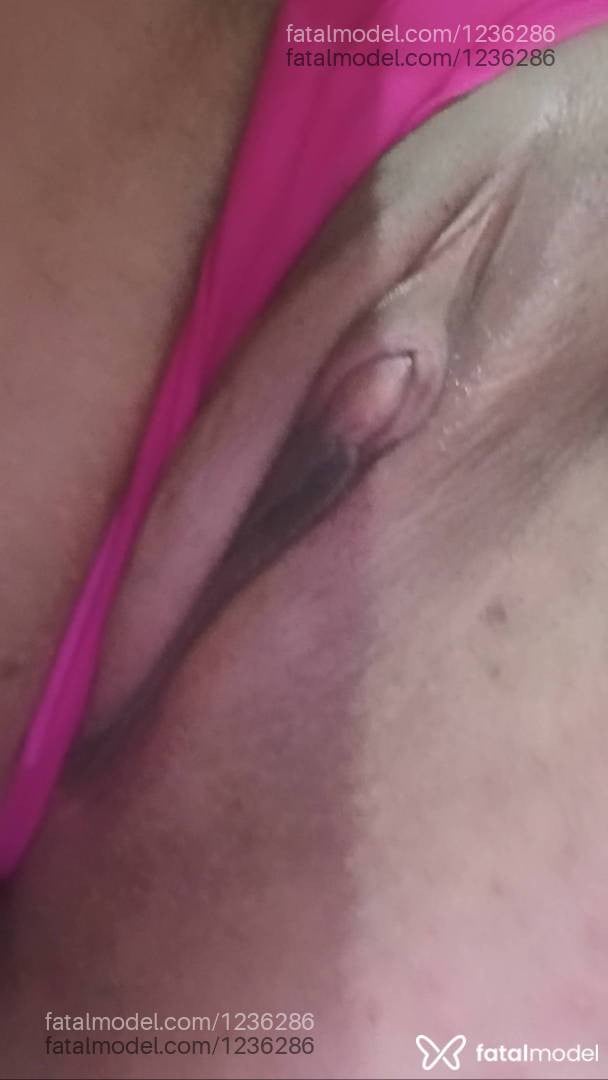Acompanhante mulher loira (o) de olhos mel - KIARA PARANAENSE