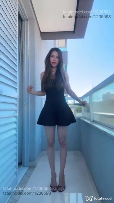 Acompanhante mulher com cabelo castanho de olhos castanhos em Uberlândia Acompanhante mulher com cabelo castanho de olhos castanhos em Uberlândia - Alice Benvenutti