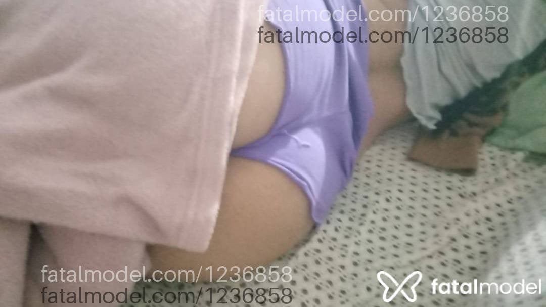 Acompanhante mulher morena (o) de olhos pretos em Salvador - Larissa Amorim