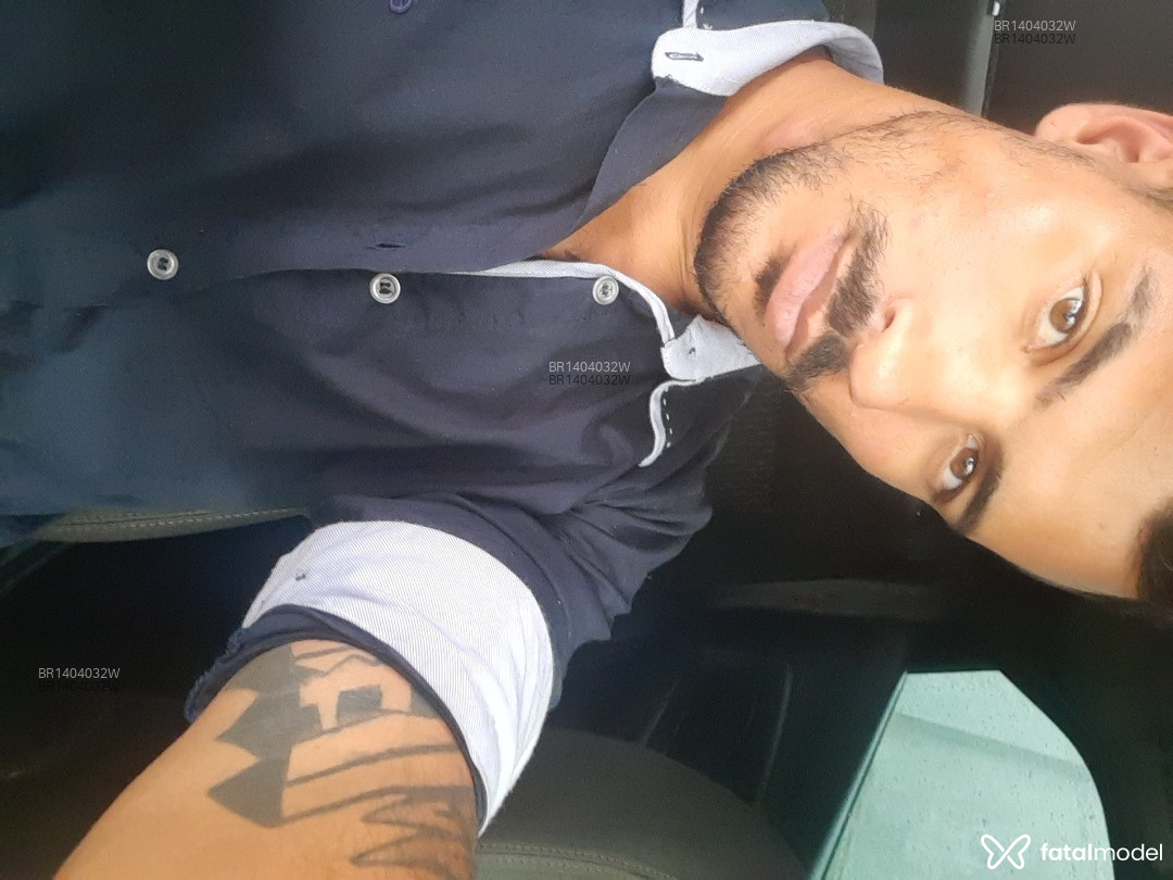 Acompanhante homem morena (o) de olhos castanhos em Virtual Acompanhante homem morena (o) de olhos castanhos em Virtual - Shyva