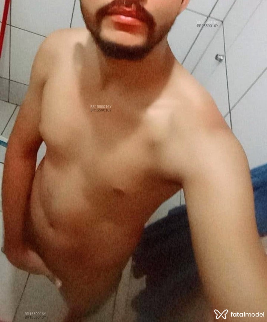 Acompanhante homem com cabelo castanho de olhos castanhos - Bjk Acompanhante homem com cabelo castanho de olhos castanhos - Bjk