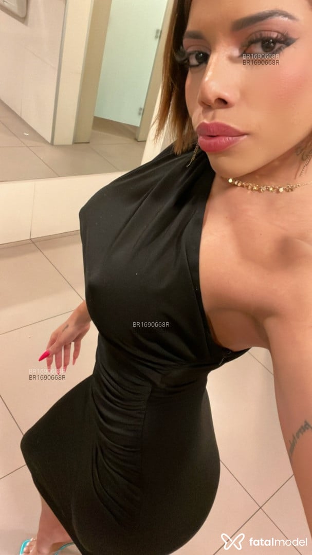 Acompanhante mulher com cabelo castanho de olhos castanhos em Rio de Janeiro - Lolaa