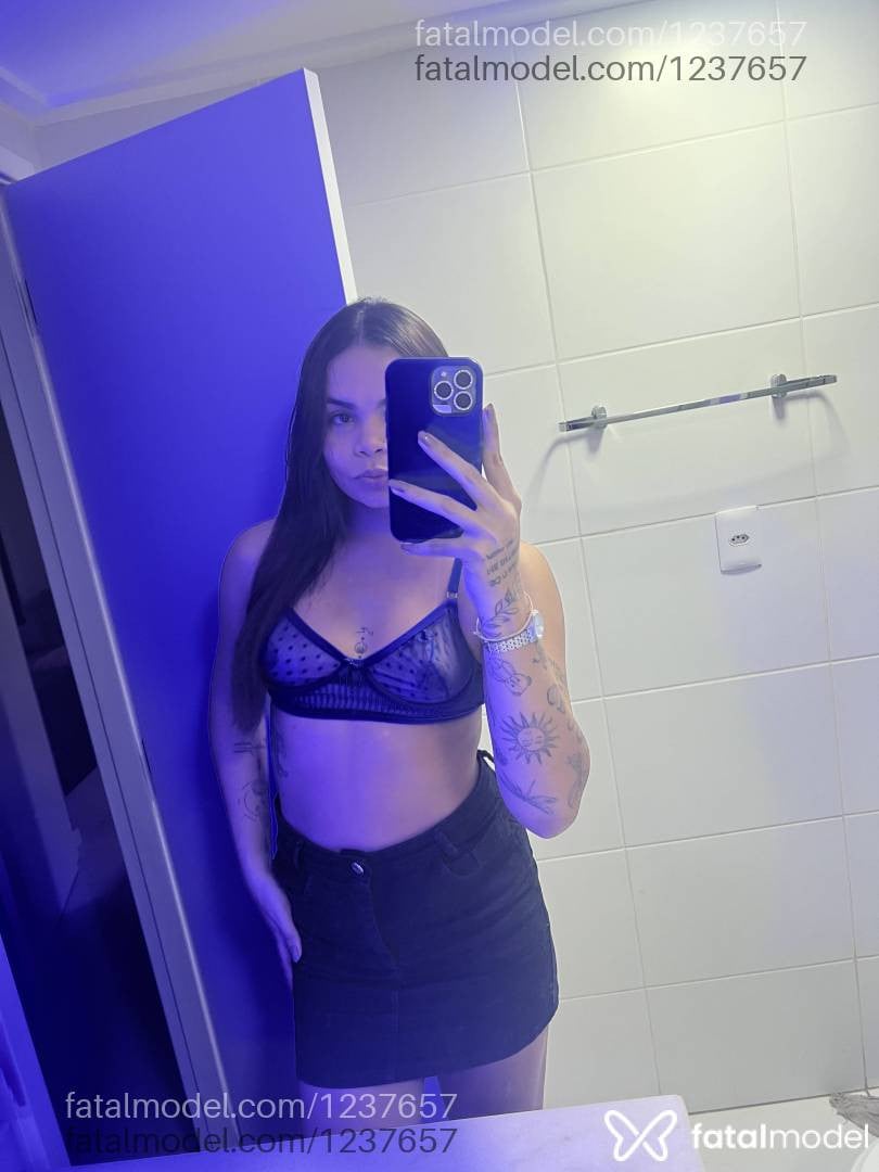 Acompanhante mulher trans ruiva (o) de olhos castanhos - Raissa Soares Acompanhante mulher trans ruiva (o) de olhos castanhos - Raissa Soares