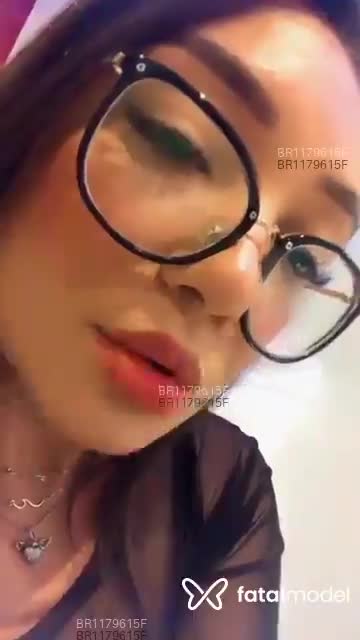 Acompanhante mulher com cabelo castanho de olhos castanhos em São Paulo - Clara Prado