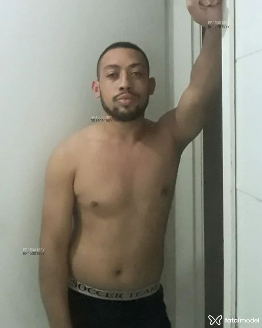 Acompanhante homem com cabelo castanho de olhos castanhos em São Paulo - Leonardo Costta