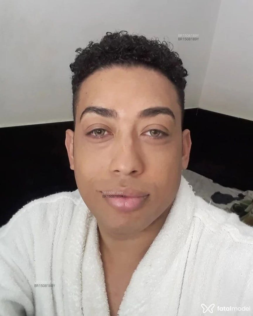 Acompanhante homem com cabelo castanho de olhos castanhos em São Paulo - Leonardo Costta
