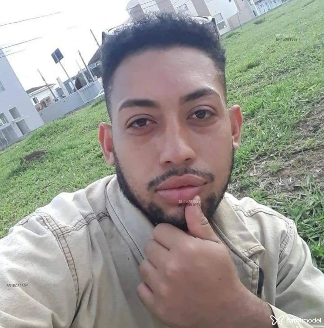 Acompanhante homem com cabelo castanho de olhos castanhos em São Paulo - Leonardo Costta
