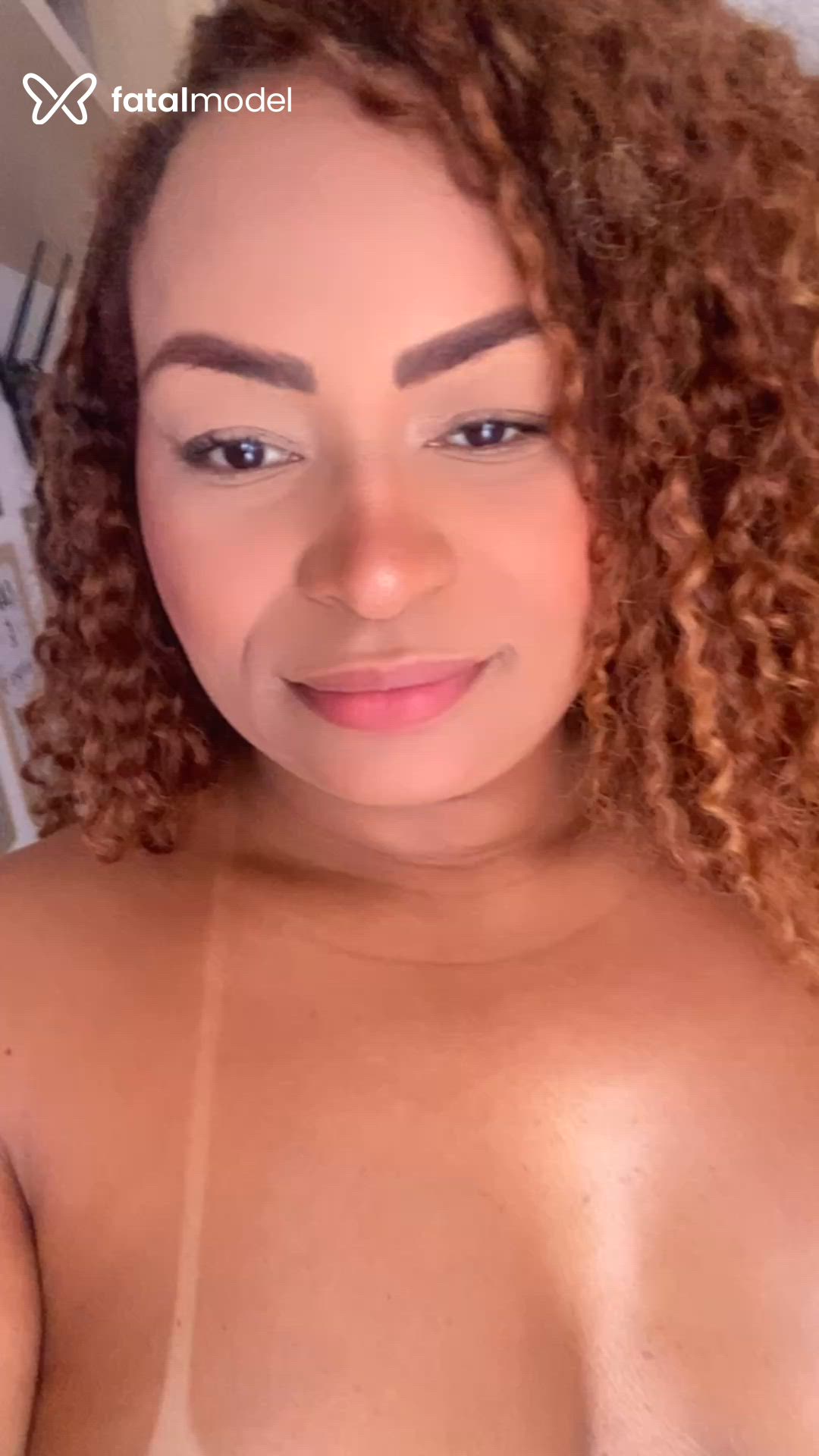 Acompanhante mulher loira (o) de olhos castanhos em Salvador - Samantha Cariooca