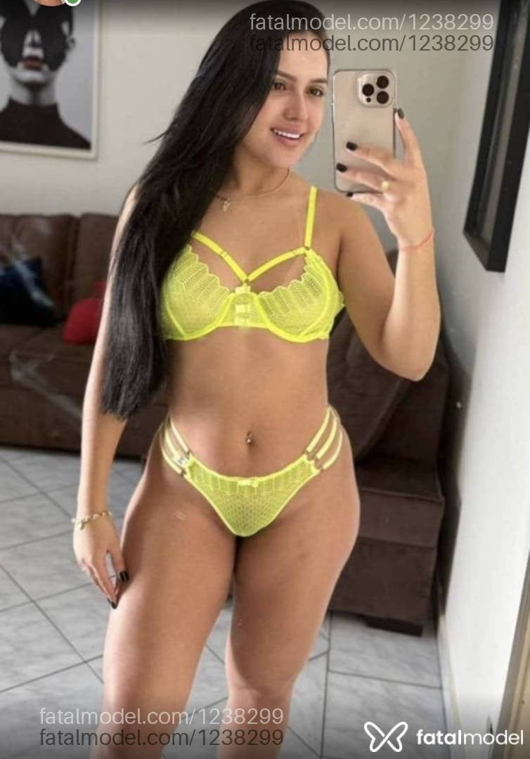 Acompanhante mulher morena (o) de olhos castanhos - Mirella scheffer