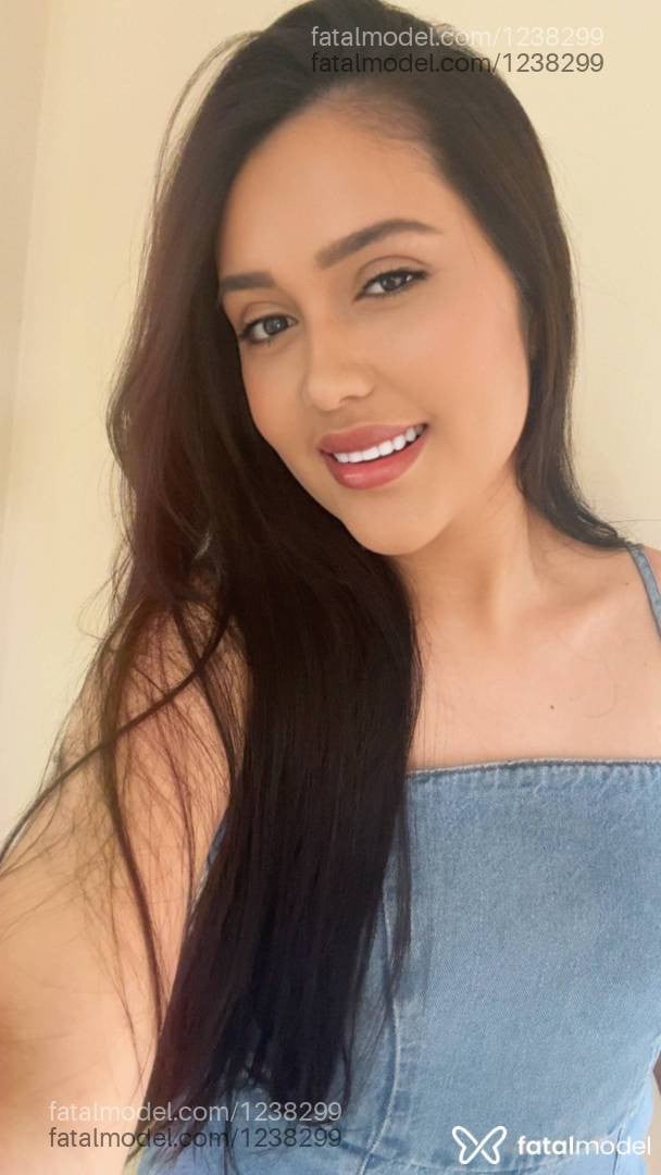 Acompanhante mulher morena (o) de olhos castanhos - Mirella scheffer