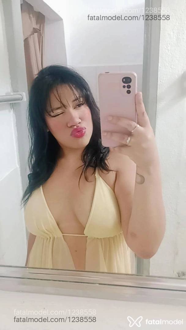 Acompanhante mulher morena (o) de olhos verdes - Lua vitty