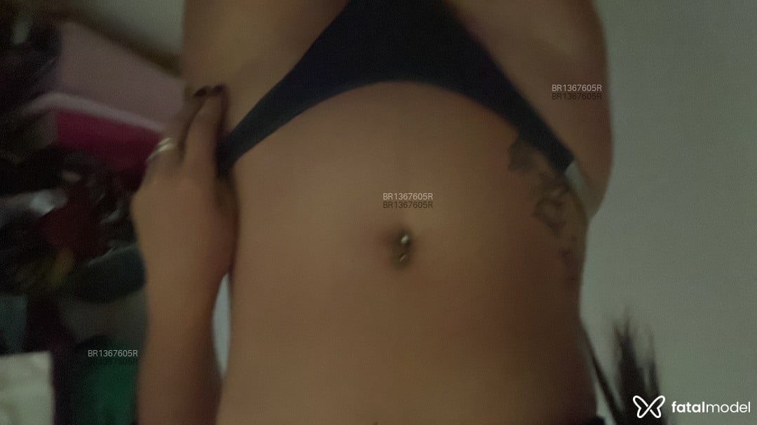 Acompanhante mulher morena (o) de olhos castanhos - JULIA Acompanhante mulher morena (o) de olhos castanhos - JULIA