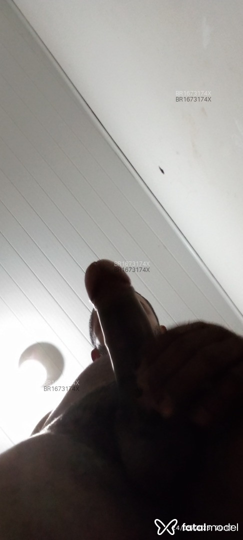 Acompanhante homem morena (o) de olhos castanhos em Novo Hamburgo - Anderson