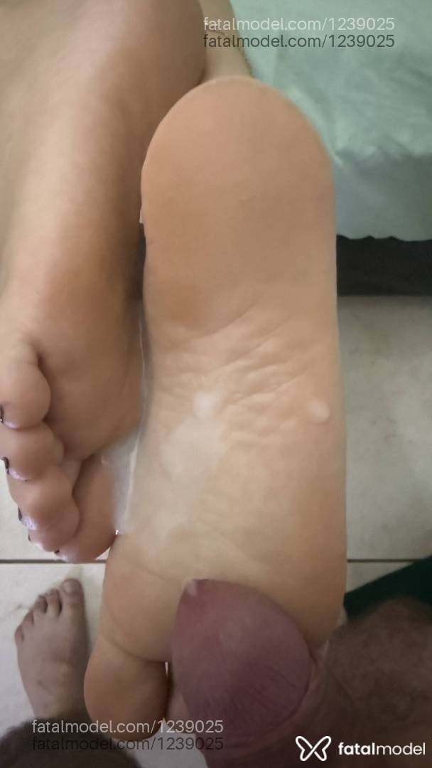 Acompanhante mulher com cabelo castanho de olhos castanhos - Bia Lima