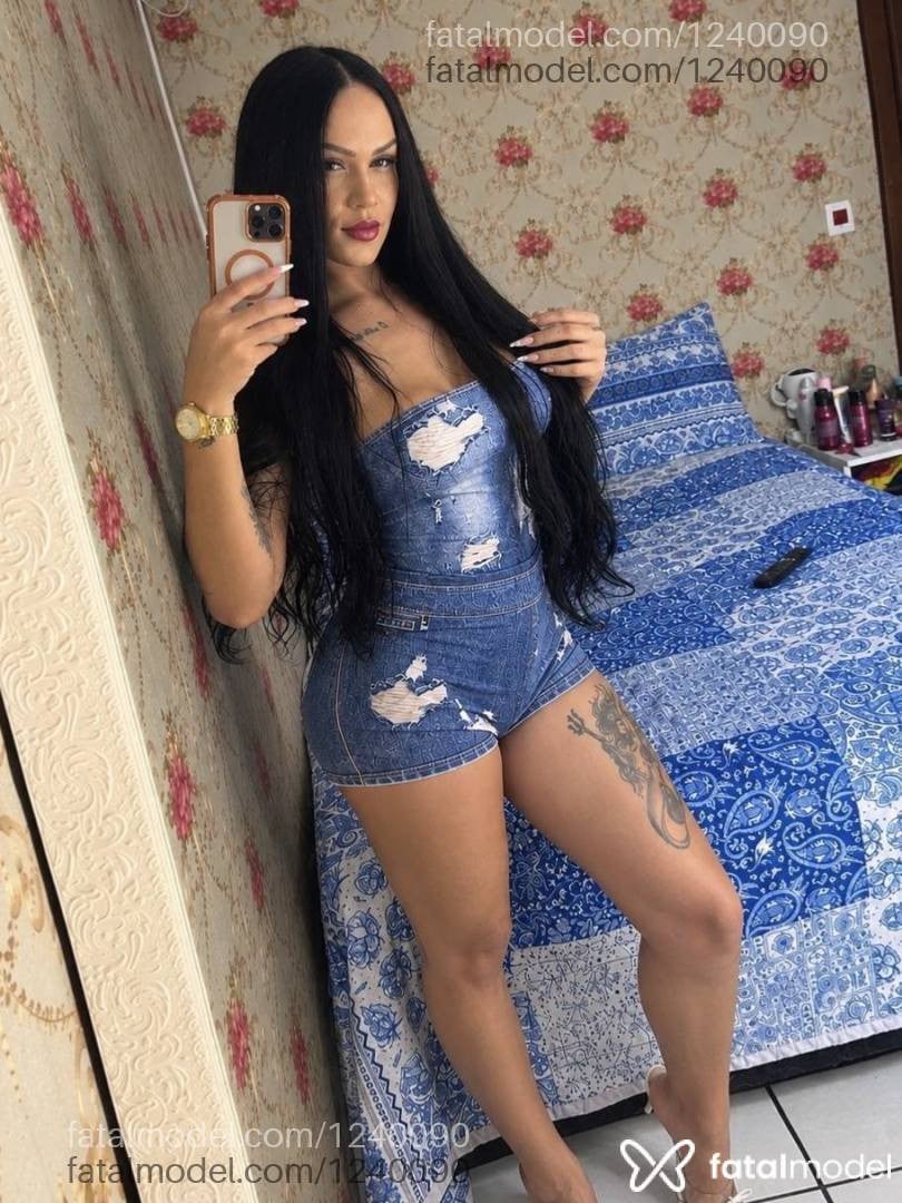 Acompanhante mulher trans morena (o) de olhos castanhos - Ingrid Brito