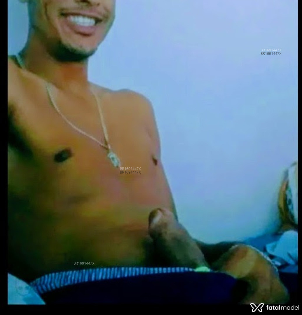 Acompanhante homem morena (o) de olhos castanhos em Virtual - Bejamin
