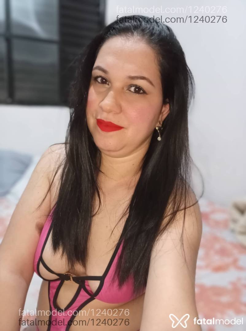 Acompanhante mulher com cabelo castanho de olhos castanhos - Ana Maria