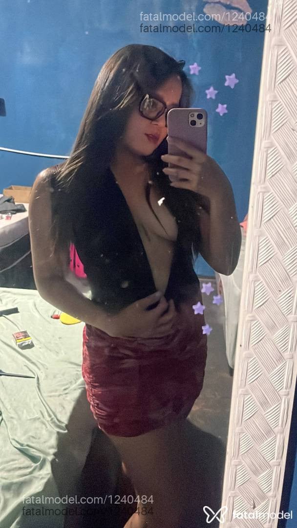 Acompanhante mulher morena (o) de olhos castanhos - Ellena
